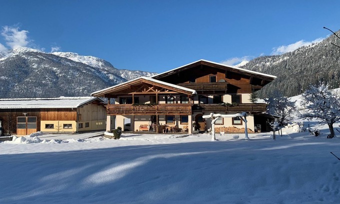 Saalfelden am Steinernen Meer Apartment | Apartment in Saalfelden near Ski Areas