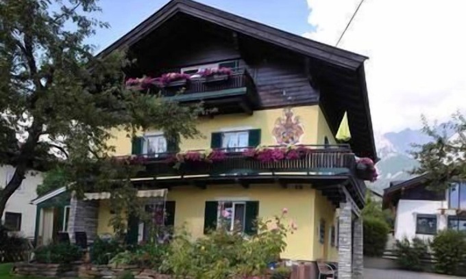 Saalfelden am Steinernen Meer Apartment | Ferienwohnung Schmiderer