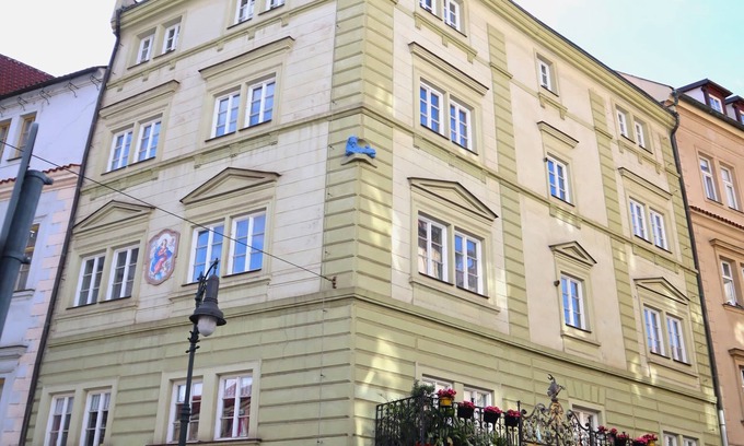 Mala Strana Apartment | At the Blue Lion & Parking Assistance