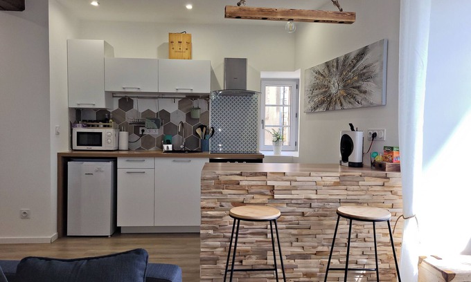 Saint-Cyprien Apartment | At the gates of the abbey