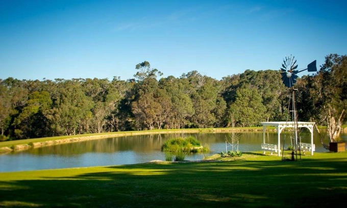 Quedjinup Cottage | At Woodstone Estate