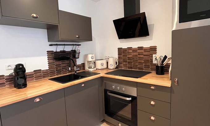 Avranches Apartment | "Atelier du spa" in the heart of Avranches near Mont Saint Michel