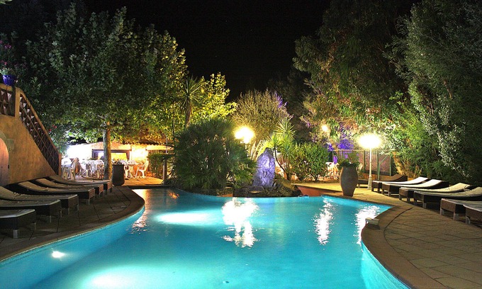 Grimaud Hotel | Athénopolis