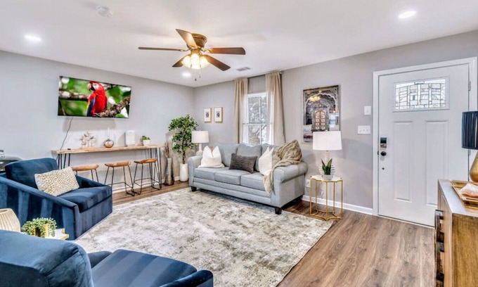 Chamblee House | ATH - Chamblee - 2BR -Pet Friendly -Ranch (lawson)