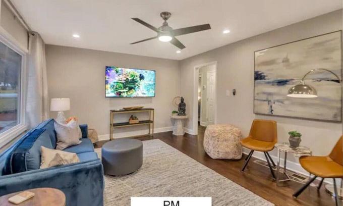 Smyrna House | ATH - Sleeps 6-3 Beds - Fenced/Pet friendly - Pat Mell