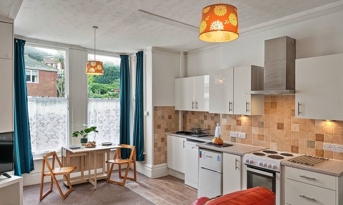 Roundham Apartment | Atherfield Apartments No. 2 - Bay Tree View