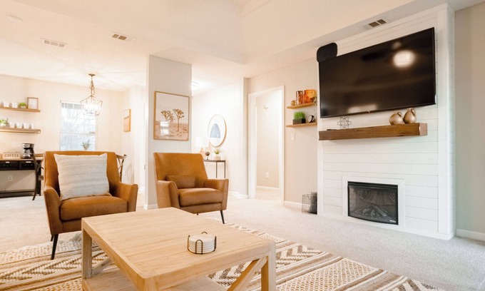 Byron House | AtHome+1 Stay | Cozy 3BR | Sleeps 9