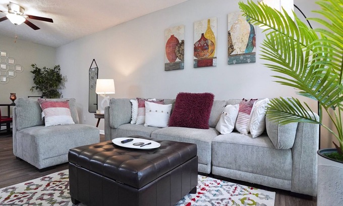 Old Fourth Ward Apartment | Atlanta Downtown Midtown Old Fourth Ward. Location Location Location!