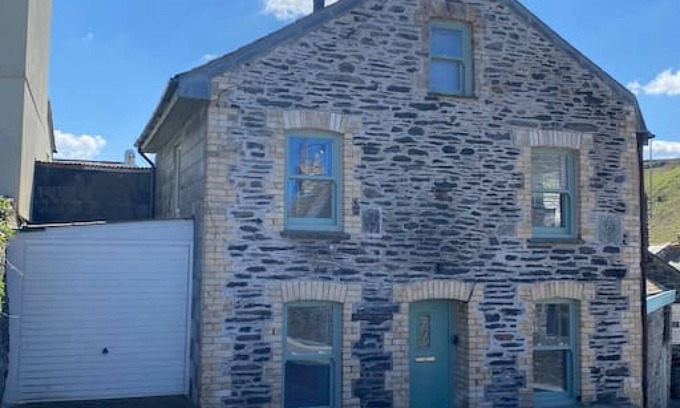 Port Isaac House | Atlantic Cottage Port Isaac 2 bedroom with parking