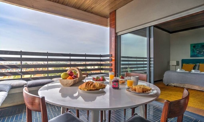 Estoril Apartment | Atlantic Views by Portugal Portfolio