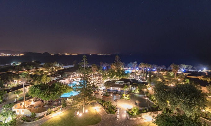 Lambi Resort | Atlantis Hotel