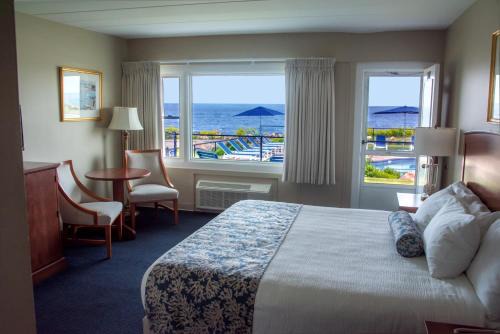 Gloucester Hotel | Atlantis Oceanfront Inn Gloucester