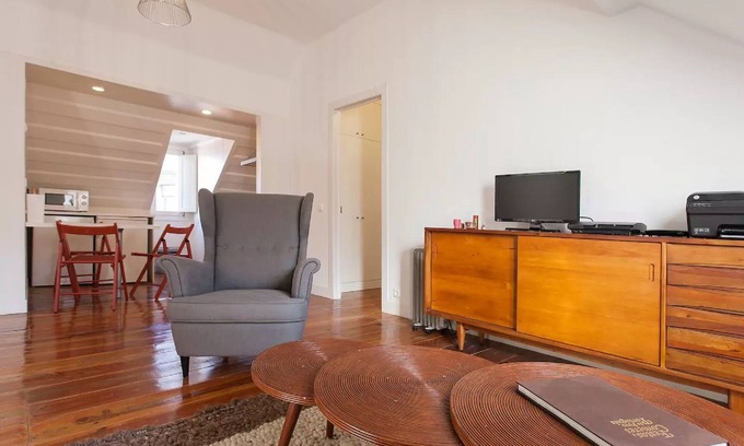 Bairro Alto Apartment | Attic Apartment with 2 bedrooms in Bairro Alto