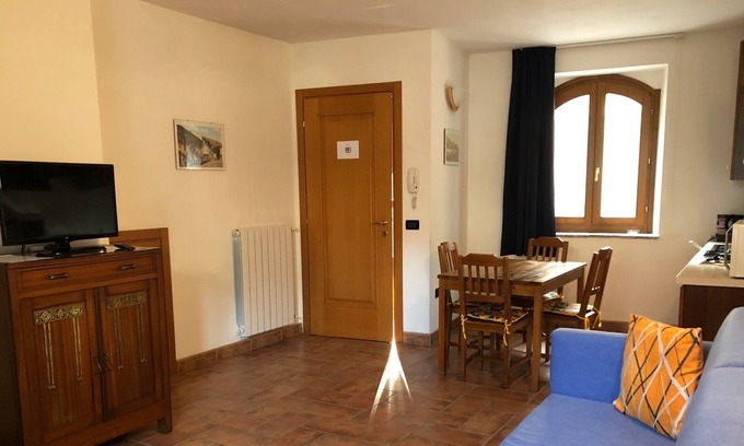 Prabione Apartment | Attractive 1 bedroom apartment with fireplace and private terrace