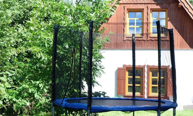 Faszcze Cottage | Attractive cottage in Zełwągi near the lake