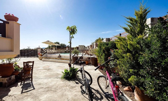 Roussospiti Villa | Attractive Countryside Villa, A/C, Private Pool, Sea Views - 10mins drive to Rethynmo Town & Beach!