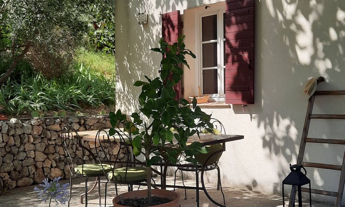 Roquevaire House | attractive country house in the heart of the Massif du Garlaban stunning .Vue