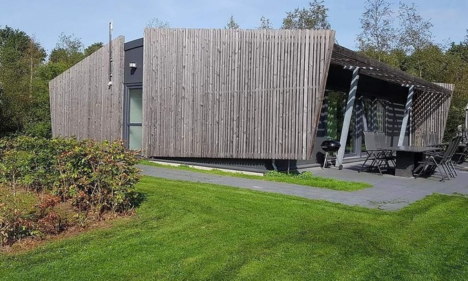 Noordwolde House | Attractive holiday home in Noordwolde with sauna