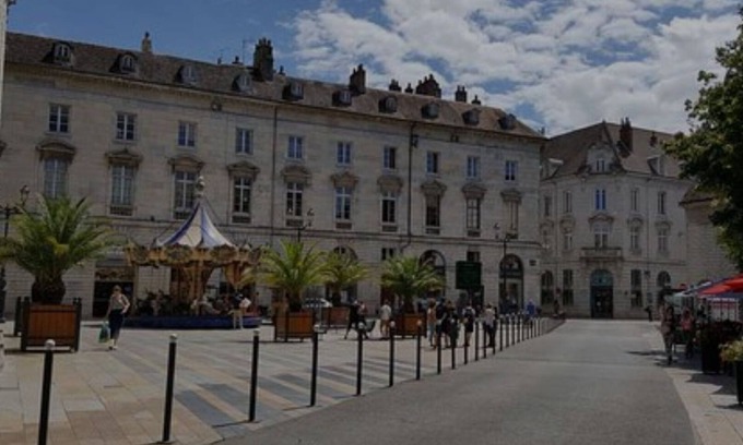 Besancon Old Town Apartment | Attractive T2 located in the heart of downtown Besançon