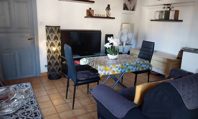Santa-Reparata-di-Balagna Apartment | Atypical, quiet village house 5 minutes from île rousse with sea-view terrace