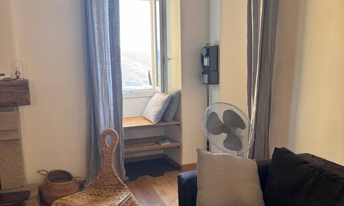 Olmeto Apartment | Atypical village apartment