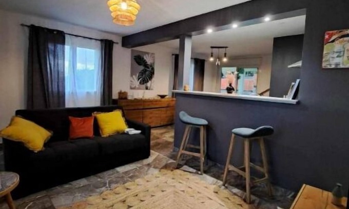 Saint-Paul House | Au Bois Chandelle
