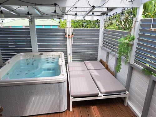 Goyave Apartment | Au coeur du papillon spa privé