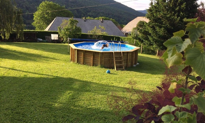 Le Noyer House | Au Crêt du Bois" holiday home