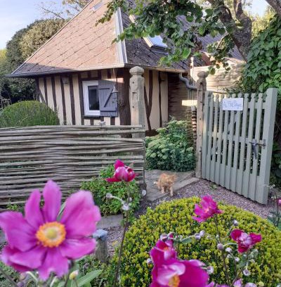 Saint-Sylvestre-de-Cormeilles House | Au p'tit jardin