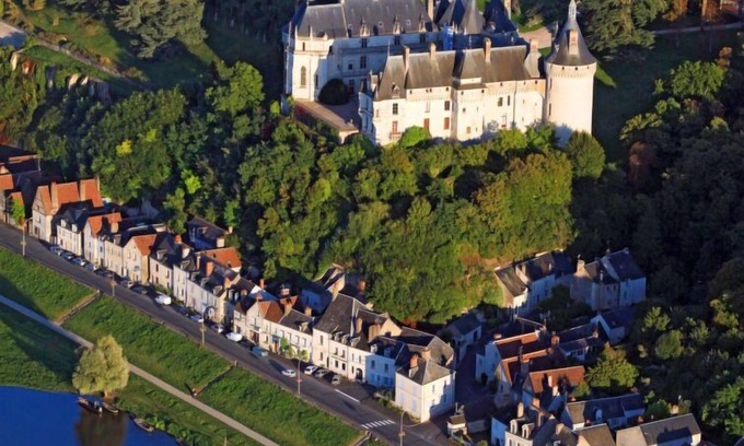 Chissay-en-Touraine House | Au Soleil Joyeux by Interhome