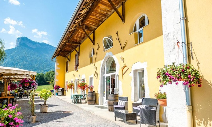 Lathuile Hotel | Auberge de Pontgibaud