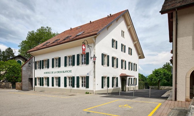 Gingins Hotel | Auberge La Croix-Blanche