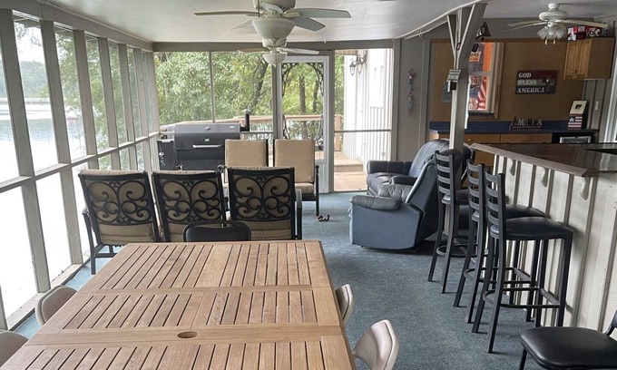 Valley Cabin | Auburn Game day Lake house with extra large back porch and floating dock