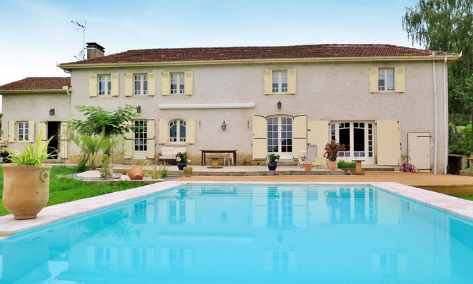 Nassiet House | Aucéloun by Interhome