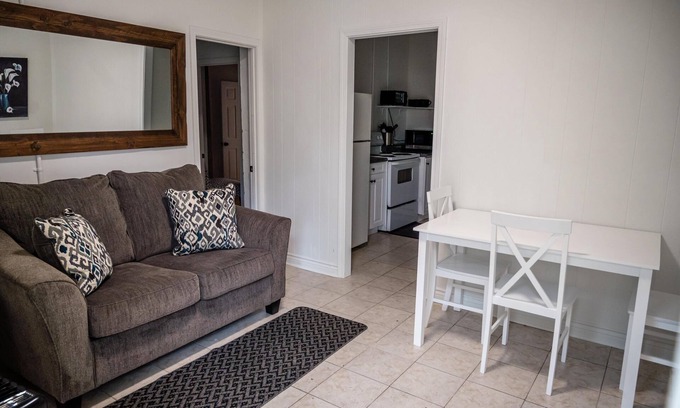 Black Pearl Apartment | Audubon House Apt. 3: 1bd/1ba