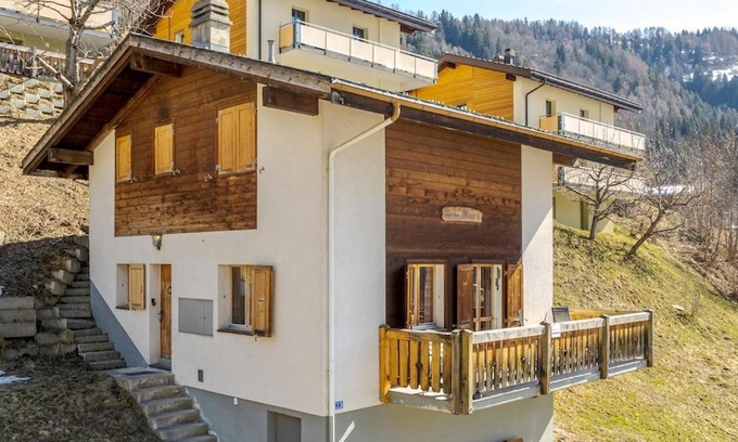 Reckingen House | Auf der March