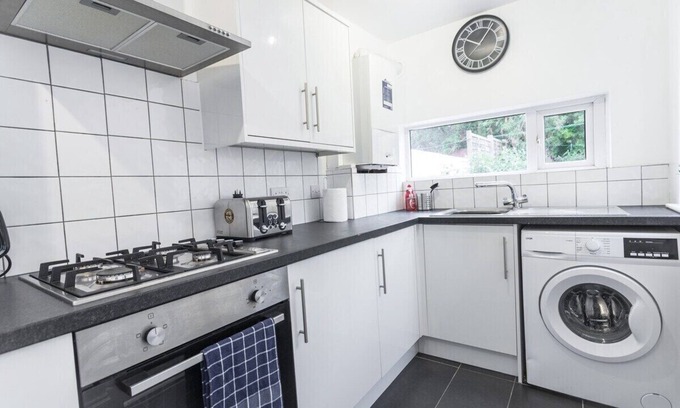Easton Apartment | August Discount - Long Stay - Contractors