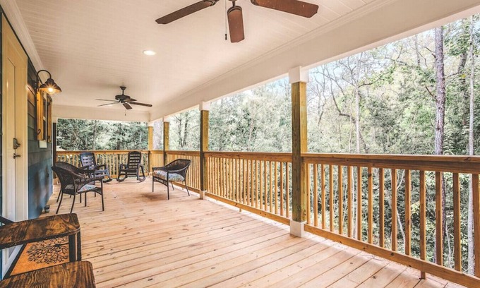 Ocean Springs Cottage | Aunt Sandy's Place- Peaceful, Tranquil, Relaxing