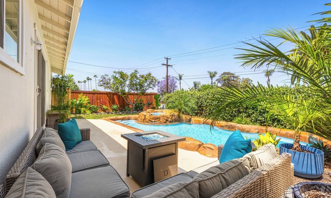 Riverside House | Aura