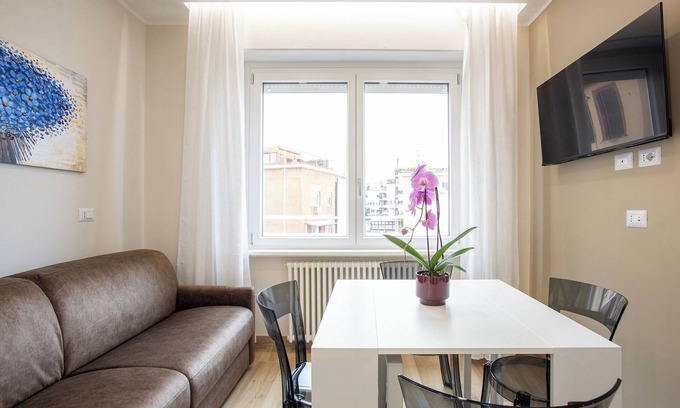 Aurelio Apartment | Aurelius Design Loft 1 by Cornelia Subway