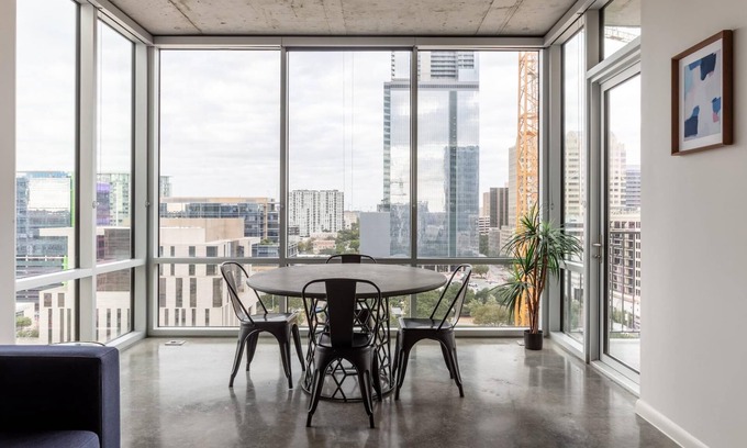 Second Street District Apartment | Austin Remarkable 1BD 1BA 2nd Street District Apartment