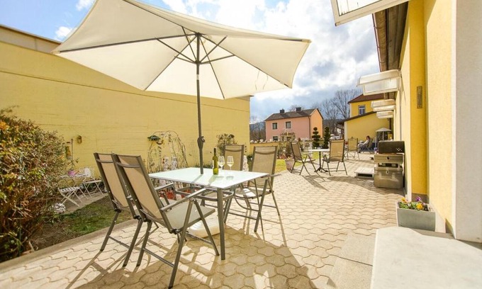 Leoben Apartment | AusZeit Leoben 1 mit Terasse und gratis Parkplatz