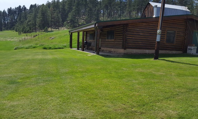 Benchmark Cabin | Authentic Black Hills Creekside Cabin