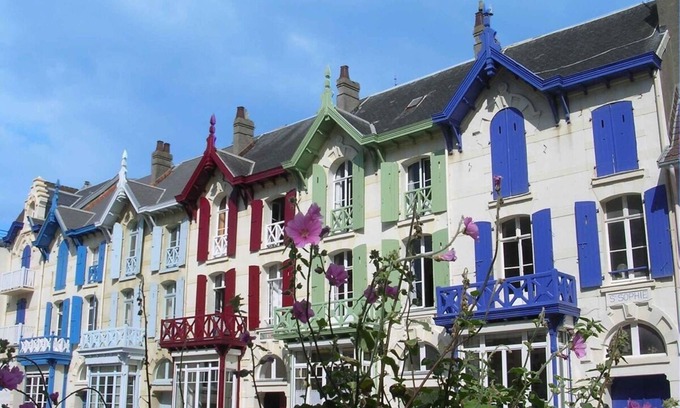 Wimereux House | Authentic, listed, family-run Wimereusian villa just a stone's throw from the beach.