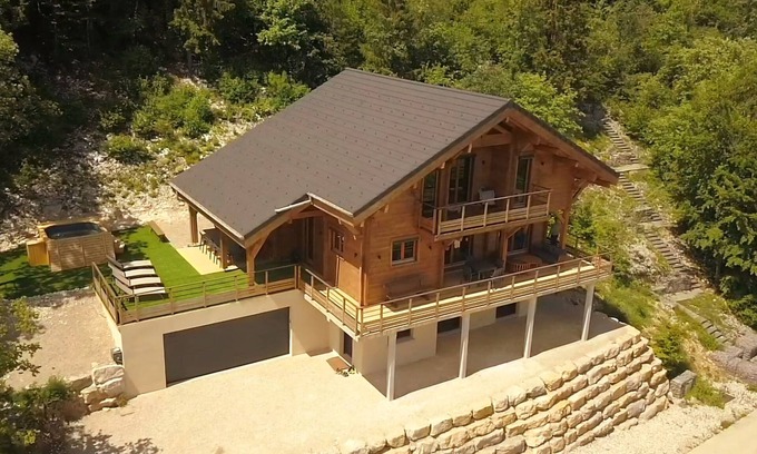 Foncine-le-Haut Ski Chalet | Authenticity, Comfort, Sport and Relaxation