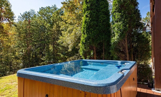 Sevierville Cabin | Autumn Haven | Theater, Game room, Hot Tub, Deck