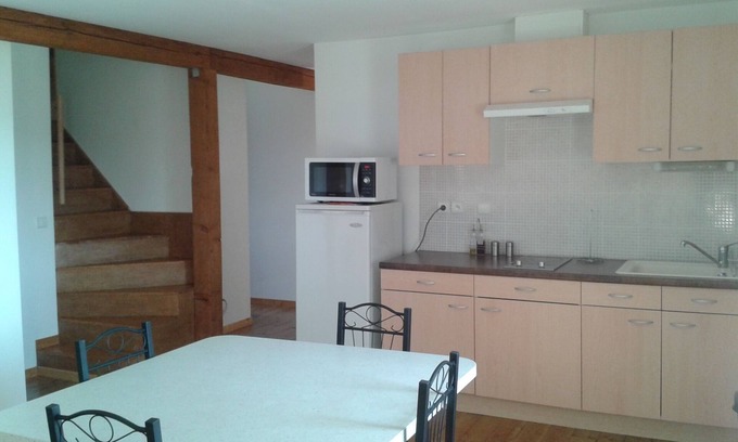 Champagnac Apartment | Aux Portes des Volcans D'auvergne, de la Rivière Dordogne et de ses Barrages