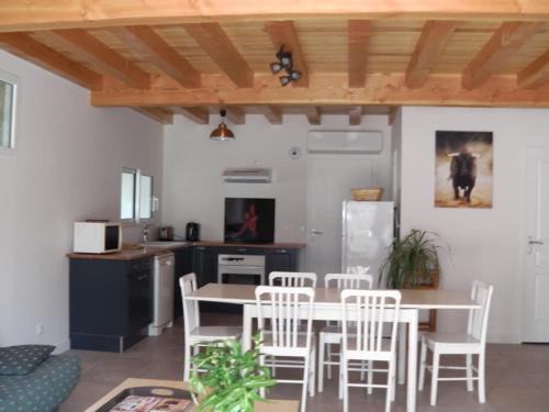 Noaillac House | Aux vieux fours 4 chambres 2 salle d'eau