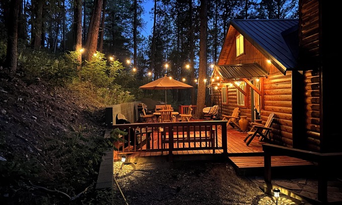 Payson Cabin | AVAILABLE for FALL🍁, Secluded Patio, min to Tonto National Forest! Private