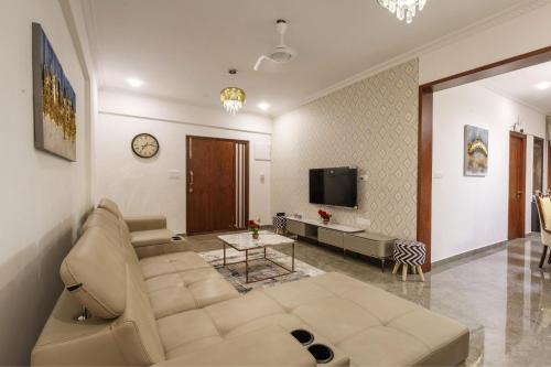 D Costa Layout Apartment | Avalon Apartment 202 Central Bangalore AC